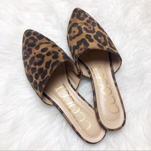 Vici ccocci leapord print slides suede 7.5
